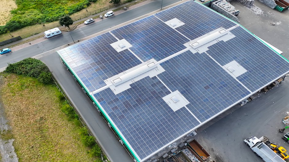 Photovoltaik-Anlage_Papierremise_AGR-DAR.jpg